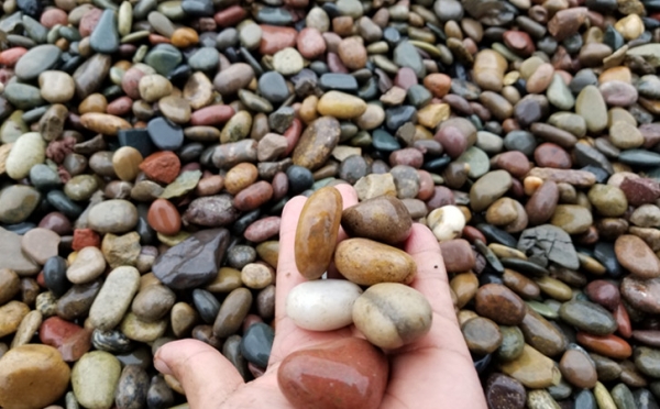 鹅卵石滤料价格